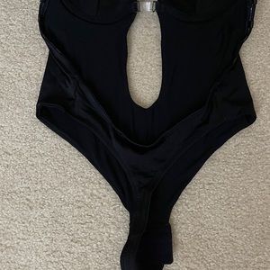 Shape-wear Deep V Body-con 34C